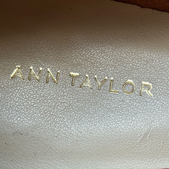 Ann Taylor Ada Suede Pointy Toe, Flats with Tassels. Woman’s Size 8 1/2 - Picture 6 of 13